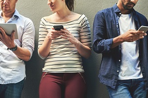 誰愛看政論節目，誰在追網紅？新舊資訊管道的觀眾圖譜